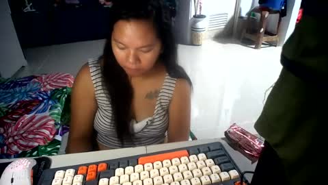 Snapshot of creamy_cunt4uxx chatting on July 17, 5:18 pm my pussy always wet online show from July 17, 5:18 pm