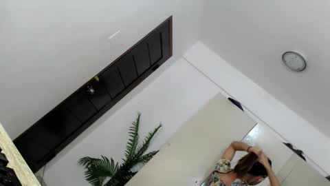 Delilah online show from November 23, 4:18 pm