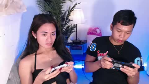 Snapshot of creamy_drake chatting on December 3, 3:30 am creamy_drake online show from December 3, 3:30 am