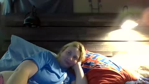 Snapshot of creamymadona chatting on September 27, 2:49 am Heather online show from September 27, 2:49 am