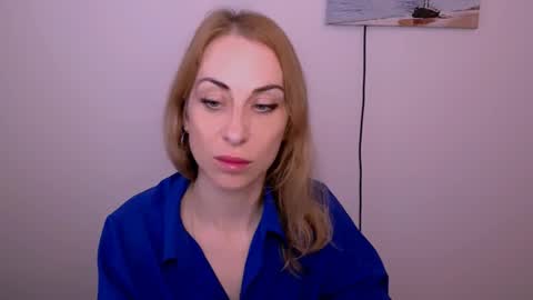 Snapshot of create_your_own_sun chatting on November 12, 12:38 pm Lera online show from November 12, 12:38 pm