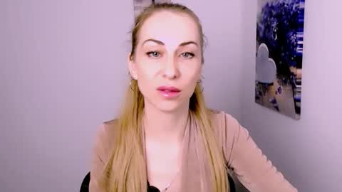 Snapshot of create_your_own_sun chatting on November 26, 3:35 pm Lera online show from November 26, 3:35 pm