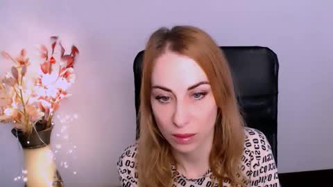 Snapshot of create_your_own_sun chatting on December 14, 1:27 pm Lera online show from December 14, 1:27 pm