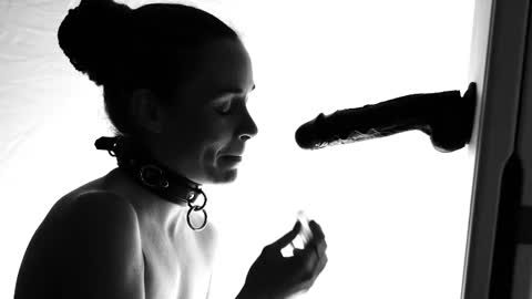 Creature Marie online show from November 28, 2:58 am