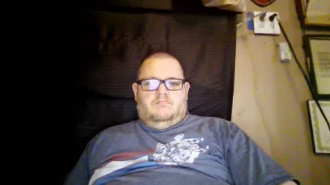 Snapshot of creeeping_death chatting on December 31, 6:24 pm The hopeless romantic online show from December 31, 6:24 pm