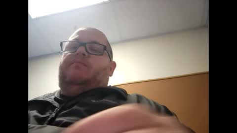 Snapshot of creeeping_death chatting on January 3, 8:22 pm The hopeless romantic online show from January 3, 8:22 pm