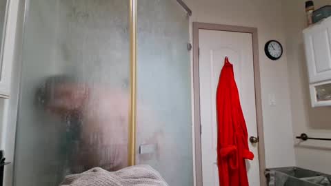 Snapshot of creeeping_death chatting on January 19, 6:53 pm The hopeless romantic online show from January 19, 6:53 pm