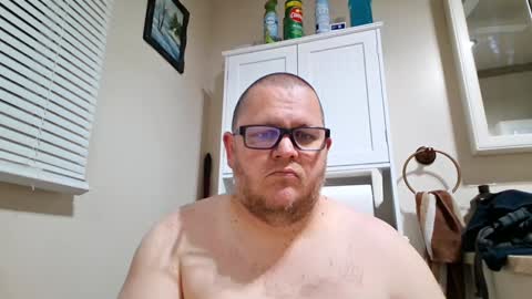 Snapshot of creeeping_death chatting on January 23, 8:15 am The hopeless romantic online show from January 23, 8:15 am