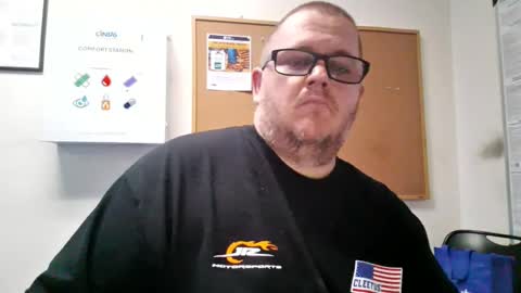 Snapshot of creeeping_death chatting on September 14, 12:54 am The hopeless romantic online show from September 14, 12:54 am