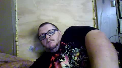 Snapshot of creeeping_death chatting on October 15, 8:09 pm The hopeless romantic online show from October 15, 8:09 pm