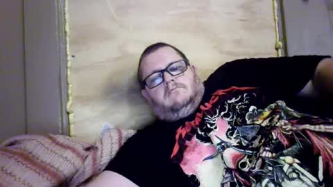 Snapshot of creeeping_death chatting on October 19, 6:41 pm The hopeless romantic online show from October 19, 6:41 pm