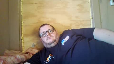 Snapshot of creeeping_death chatting on October 20, 8:42 pm The hopeless romantic online show from October 20, 8:42 pm