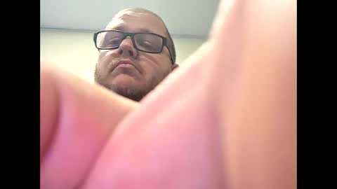 Snapshot of creeeping_death chatting on November 7, 4:56 am The hopeless romantic online show from November 7, 4:56 am