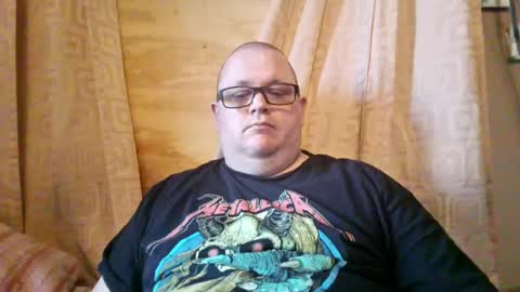 Snapshot of creeeping_death chatting on March 29, 12:43 am The hopeless romantic online show from March 29, 12:43 am