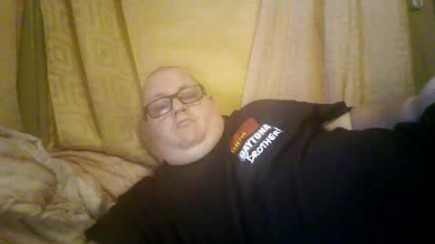 Snapshot of creeeping_death chatting on April 27, 1:25 am The hopeless romantic online show from April 27, 1:25 am