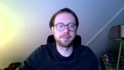 Snapshot of creloxp chatting on December 18, 8:09 am creloxp online show from December 18, 8:09 am