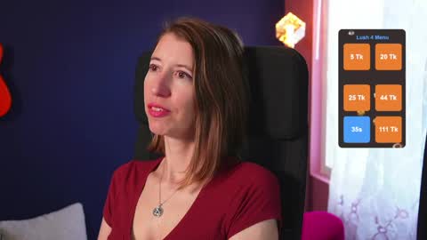 Snapshot of creme_dela_creme chatting on May 1, 2:05 am Quinn de la Creme online show from May 1, 2:05 am