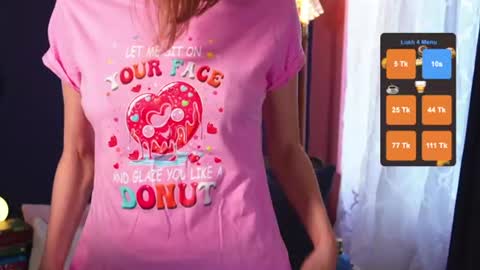 Snapshot of creme_dela_creme chatting on June 26, 2:38 am Quinn de la Creme online show from June 26, 2:38 am