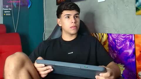 crh58_ online show from December 1, 7:41 pm