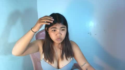 Snapshot of crimson_lily chatting on July 9, 12:20 pm crimson_lily online show from July 9, 12:20 pm