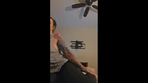 Snapshot of crimsongingerale chatting on April 1, 8:17 pm crimsongingerale online show from April 1, 8:17 pm