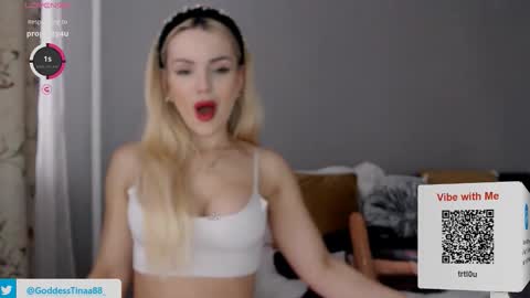 cris_tinne online show from February 19, 6:53 am