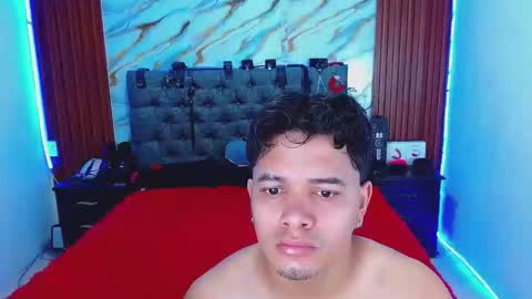 CRISANDMERY online show from March 31, 6:36 am