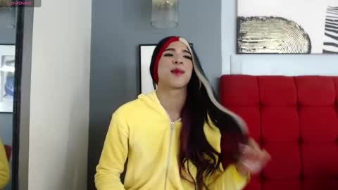 Snapshot of crisevanz18 chatting on January 19, 12:06 am Cris Evanz online show from January 19, 12:06 am