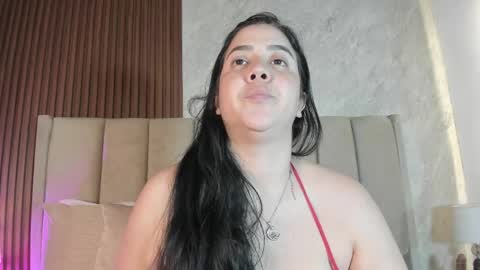 Snapshot of criss__spiicy chatting on April 24, 8:11 pm criss spiicy online show from April 24, 8:11 pm