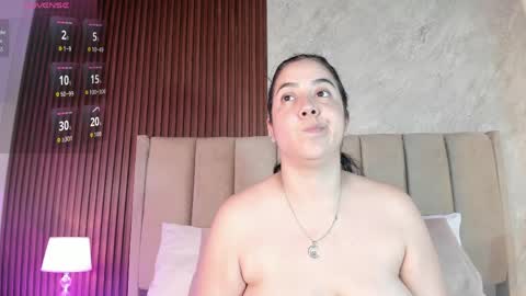 Snapshot of criss__spiicy chatting on May 9, 6:35 pm criss spiicy online show from May 9, 6:35 pm