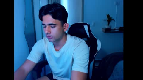 Snapshot of crissblack1 chatting on March 1, 7:49 pm crissblack1 online show from March 1, 7:49 pm