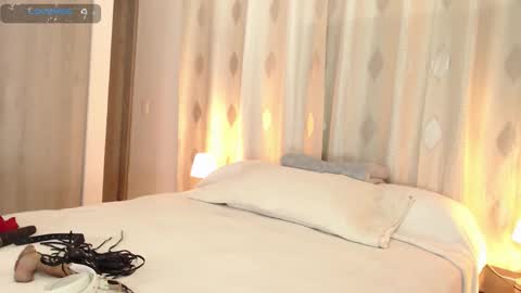 Snapshot of crissticute chatting on February 22, 10:41 pm CRISSTI CUTE online show from February 22, 10:41 pm