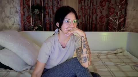 crissy_love online show from September 17, 9:38 pm