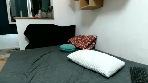 Snapshot of cristaelio chatting on April 19, 3:11 pm Crista-Elio online show from April 19, 3:11 pm