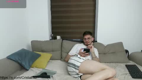 Snapshot of cristaelio chatting on July 10, 6:10 pm Crista-Elio online show from July 10, 6:10 pm