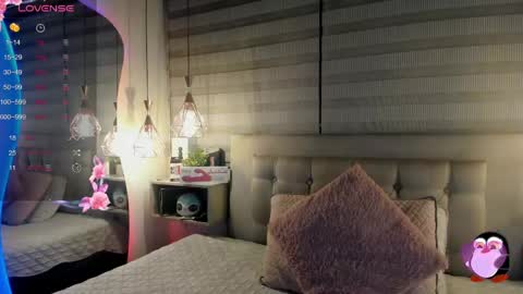 Snapshot of cristal__hot_1 chatting on May 2, 4:39 am Cristal online show from May 2, 4:39 am