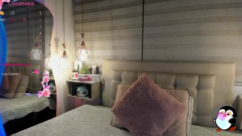 Snapshot of cristal__hot_1 chatting on June 7, 4:16 am Cristal online show from June 7, 4:16 am