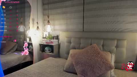 Snapshot of cristal__hot_1 chatting on June 27, 4:39 am Cristal online show from June 27, 4:39 am