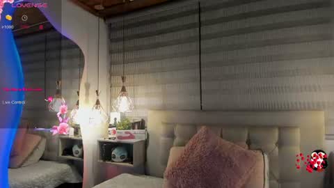 Snapshot of cristal__hot_1 chatting on July 5, 4:19 am Cristal online show from July 5, 4:19 am