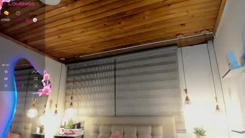 Snapshot of cristal__hot_1 chatting on July 7, 6:47 am Cristal online show from July 7, 6:47 am