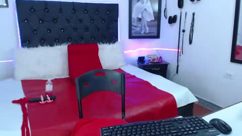 Snapshot of cristal_deep chatting on June 27, 10:04 pm cristal_deep online show from June 27, 10:04 pm