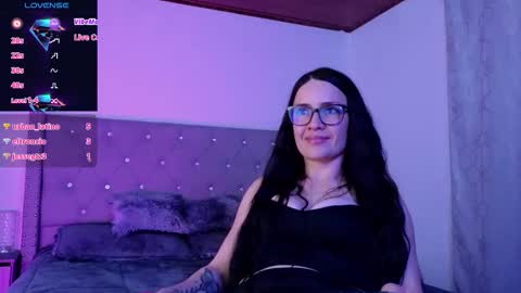  Alejandra from Wednesday to Saturday from 1000 pm to 400 am Colombian hour online show from February 18, 12:17 am