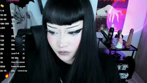 Snapshot of cristal_kosh chatting on July 2, 5:52 pm Cris online show from July 2, 5:52 pm