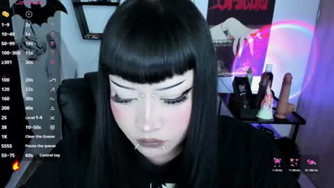 Snapshot of cristal_kosh chatting on July 17, 9:41 pm Cris online show from July 17, 9:41 pm