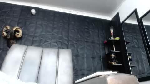 Snapshot of cristal_smith06 chatting on May 3, 7:58 am Hanna online show from May 3, 7:58 am