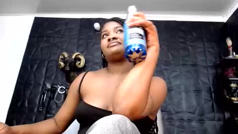 Snapshot of cristal_smith06 chatting on May 22, 5:25 am Hanna online show from May 22, 5:25 am