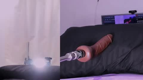 Snapshot of cristal_thompson_ chatting on February 13, 12:57 am cristal_thompson_ online show from February 13, 12:57 am