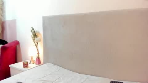 cristalbm_ online show from February 3, 11:43 pm