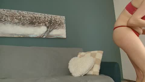 Snapshot of cristaleyess chatting on February 21, 3:35 pm cristaleyess online show from February 21, 3:35 pm