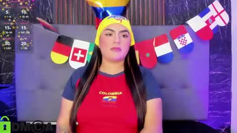 Snapshot of cristallsweett chatting on June 17, 7:37 pm cristal acosta online show from June 17, 7:37 pm